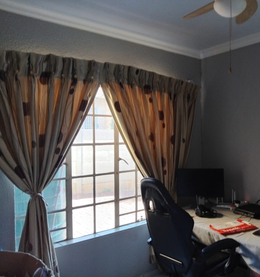 4 Bedroom Property for Sale in Safari Gardens North West